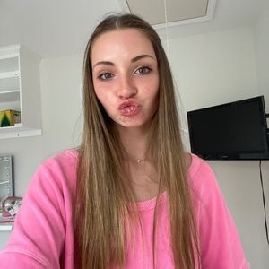 Meet your Posher, Ellie